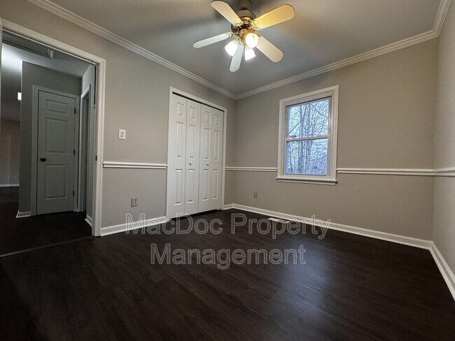 Building Photo - 7301 Drew Ln