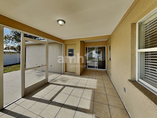 Building Photo - 3118 37th Ter E