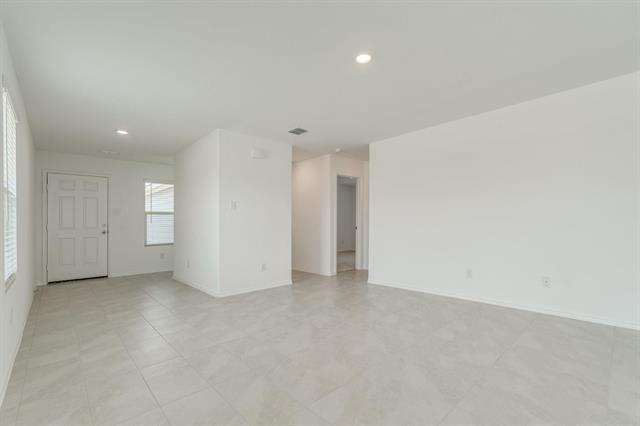 Building Photo - 7625 Bluebell Ln