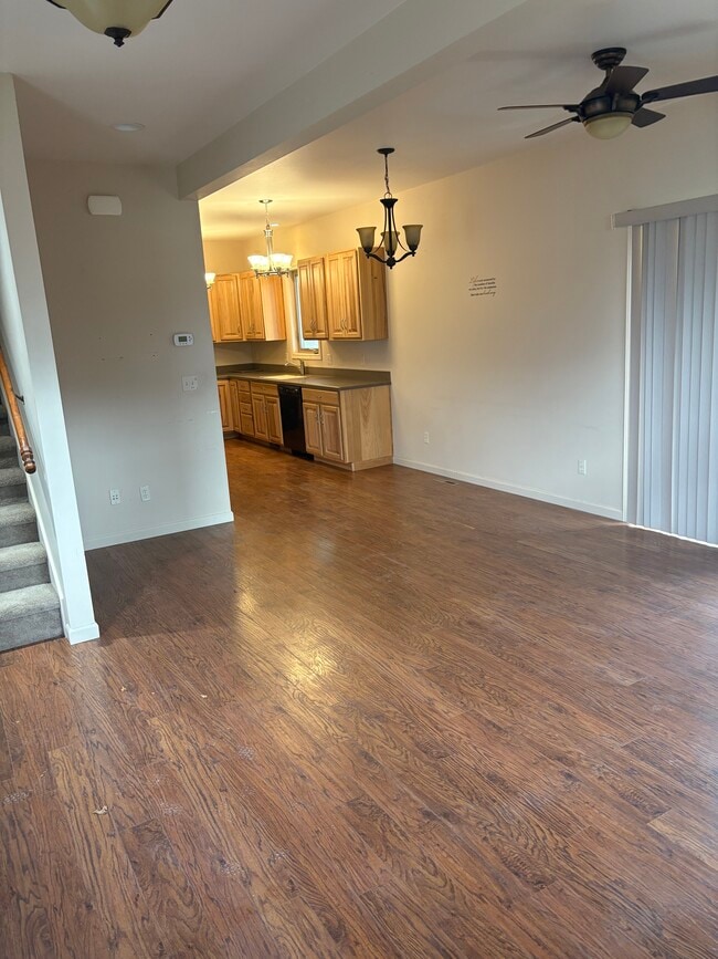 Building Photo - 407 Walnut St