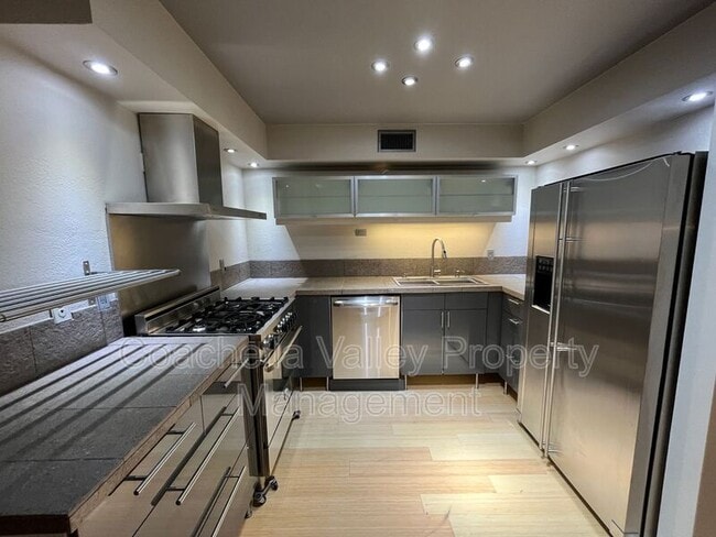 Building Photo - 2961 Sunflower Cir W