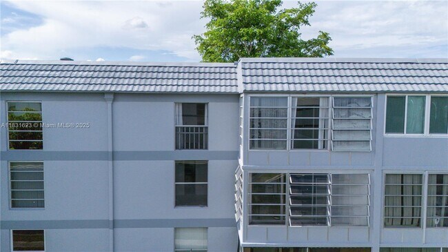 Building Photo - 8350 Sands Point Blvd