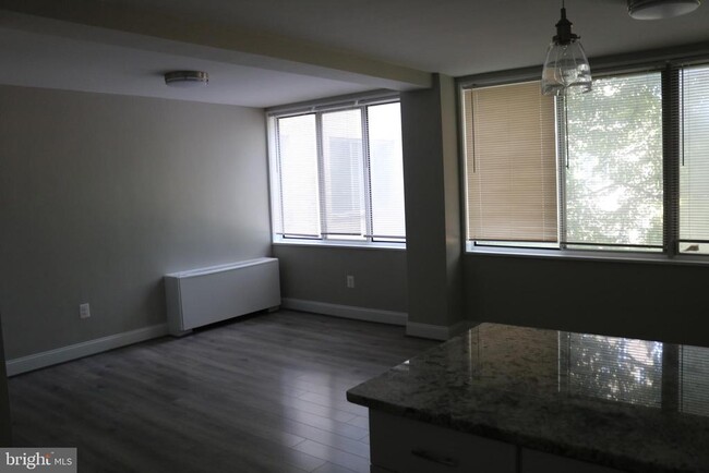 Building Photo - 6621 Wakefield Dr