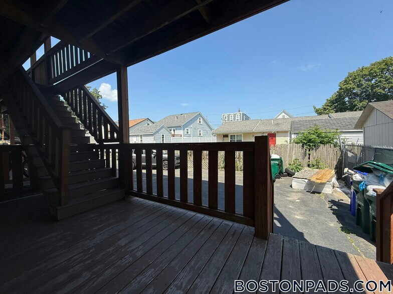 Building Photo - 44 Fenton St