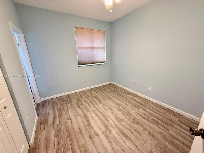 Building Photo - 4922 Tradewinds Ter