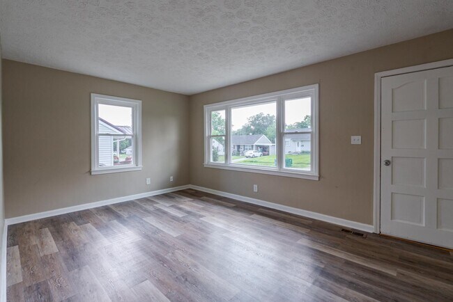 Building Photo - 509 Diecks Dr