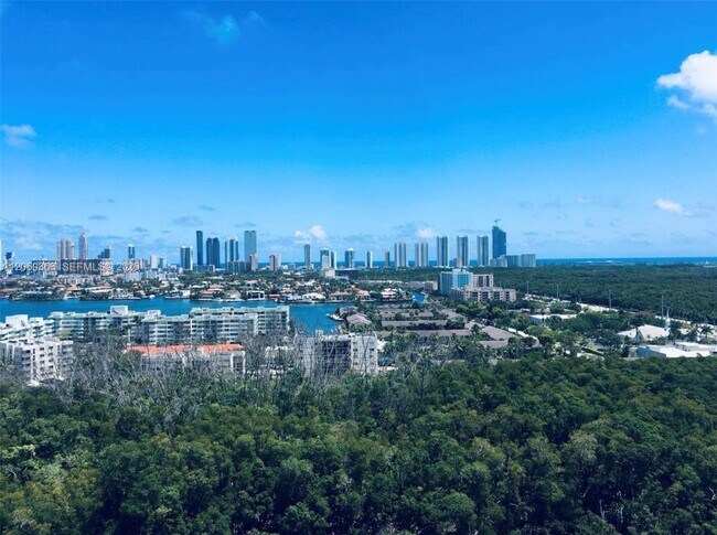 Building Photo - 16385 Biscayne Blvd
