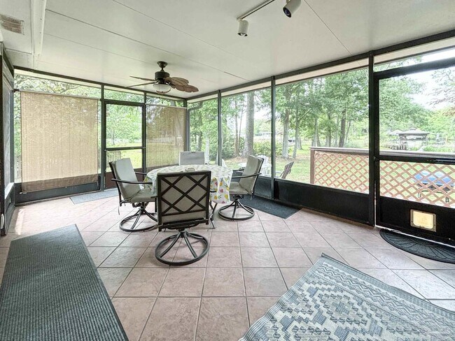 Building Photo - 12442 Airblanc Dr