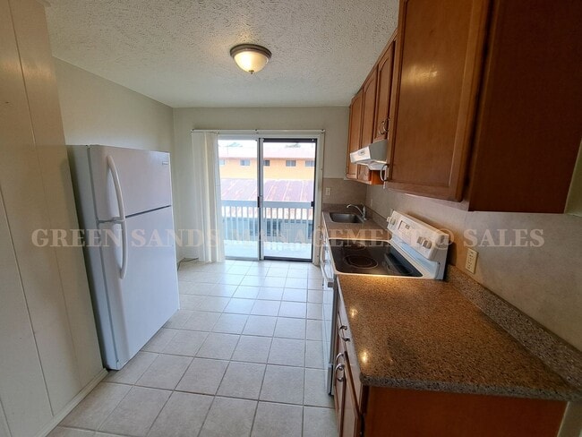 Building Photo - Kapiolani Villas