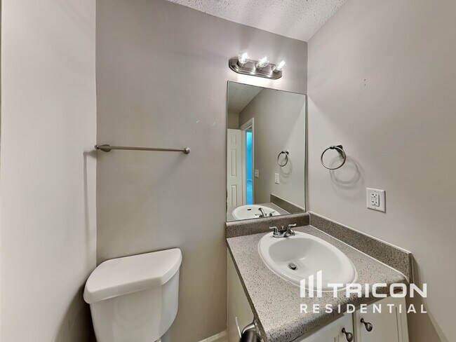 Building Photo - 2605 Thunder Basin Way