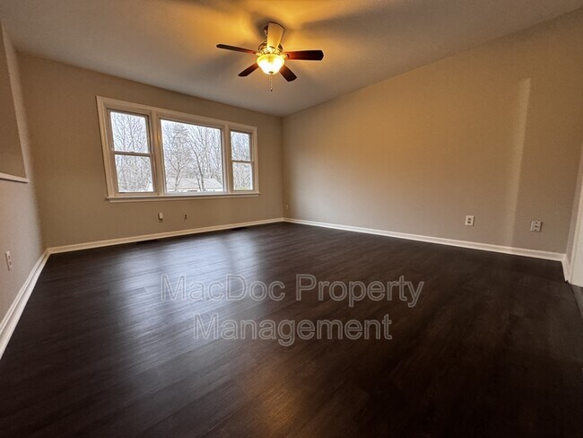 Building Photo - 7301 Drew Ln