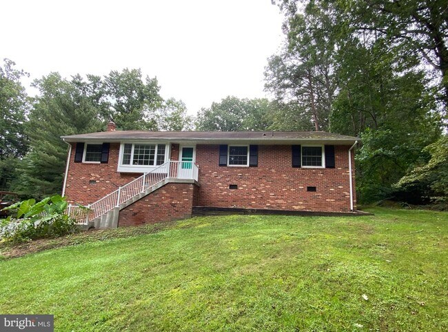 Building Photo - 115 Brookwood Dr