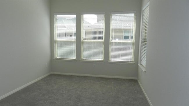 Building Photo - 12012 Reindeer Dr