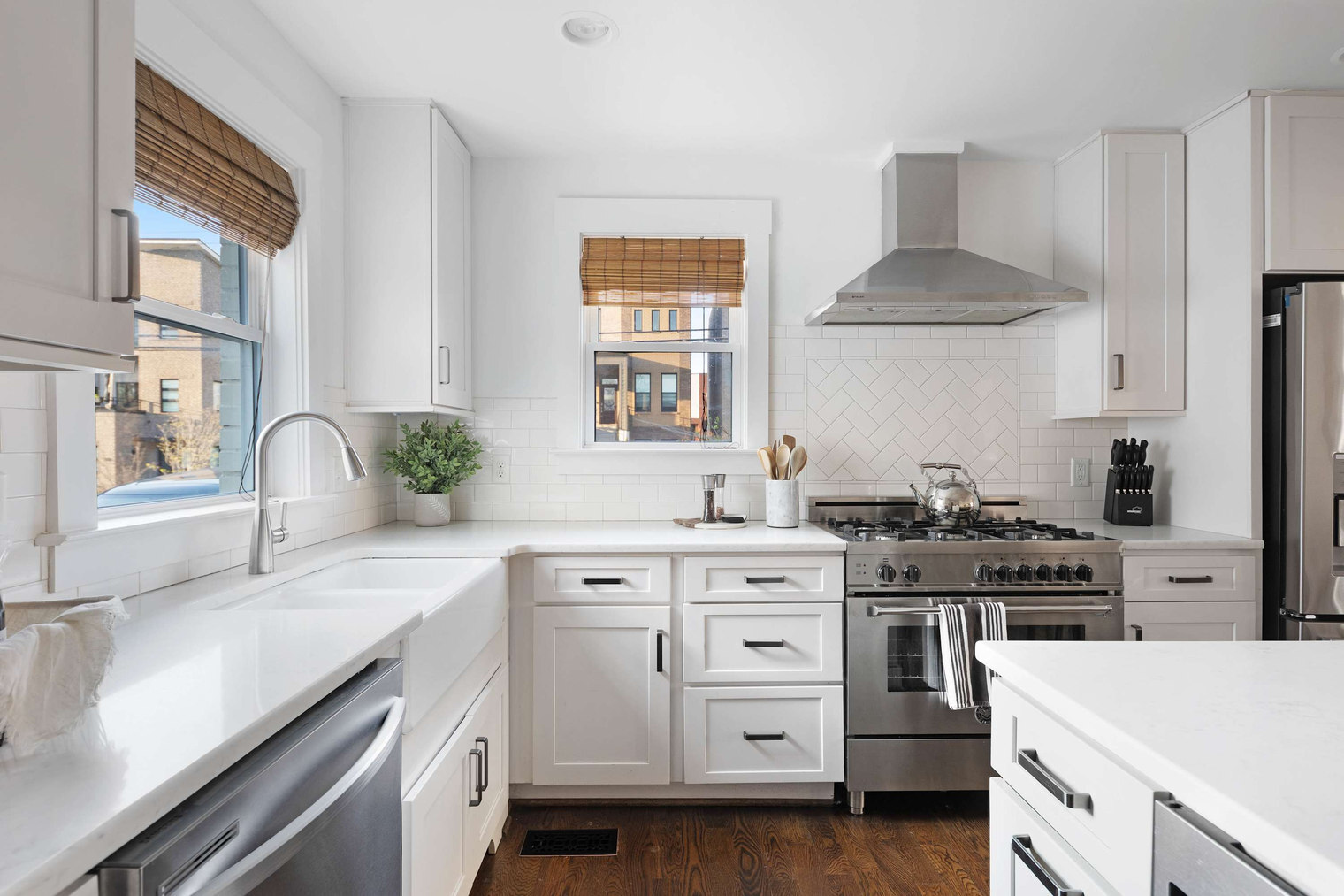 Building Photo - 1701 Neal Terrace