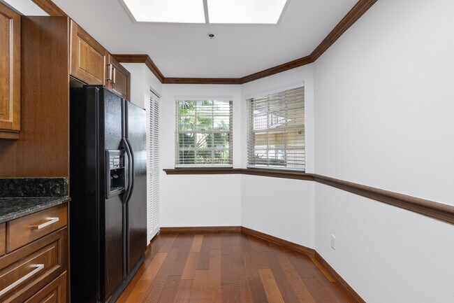 Building Photo - 1000 S Harbour Island Blvd