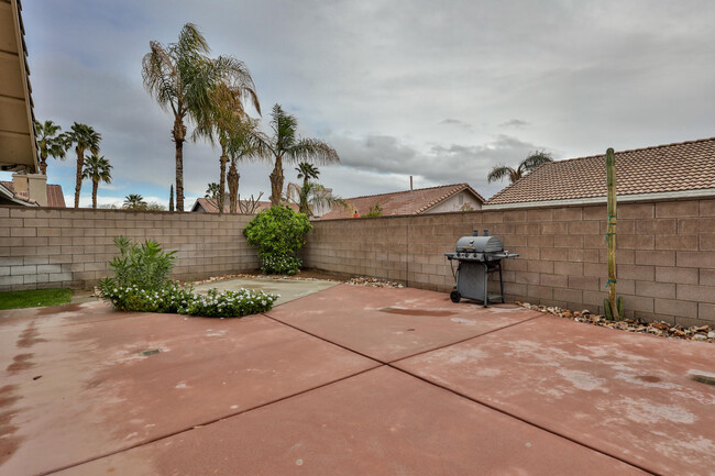 Building Photo - 45270 Birchcrest Cir