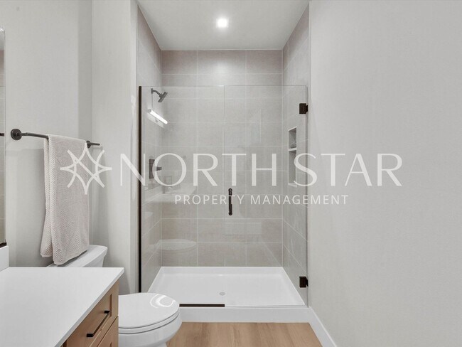 Building Photo - 8898-8898 Serenity Ter
