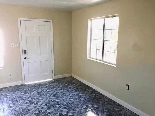 Building Photo - 15133 Gundry Ave