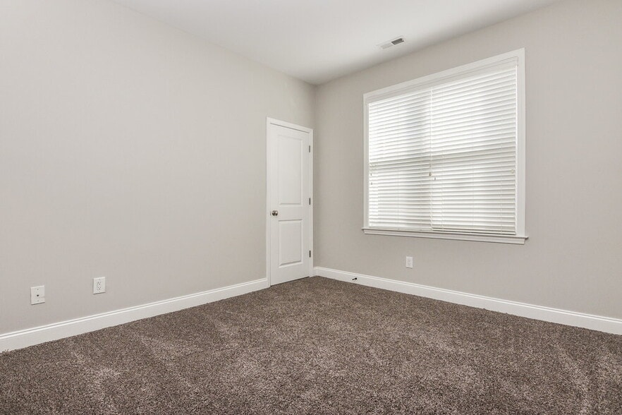 Building Photo - 278 Denby Cir