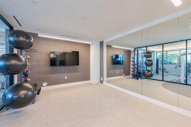 Building Photo - 3900 Alton Rd