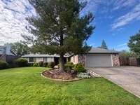 Building Photo - Stunning 3 bedroom 2.5 bathroom home in Folsom with large backyard