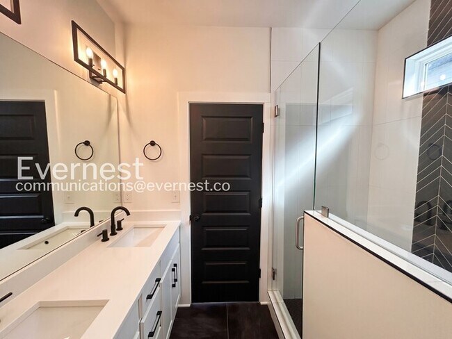 Building Photo - 427 Toney Rd