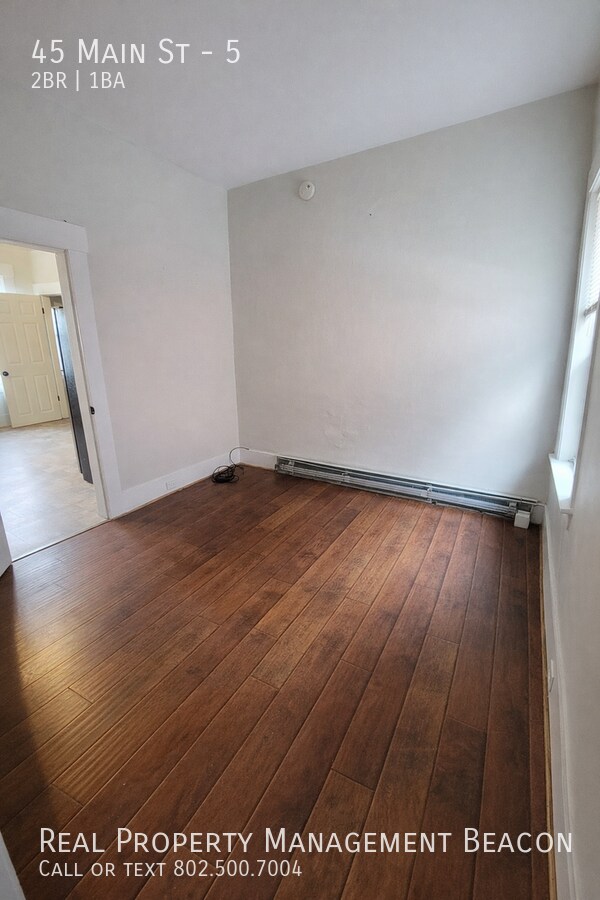 Building Photo - 45 Main St