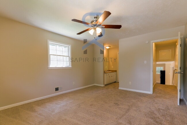 Building Photo - 6926 Vesta Brook Dr
