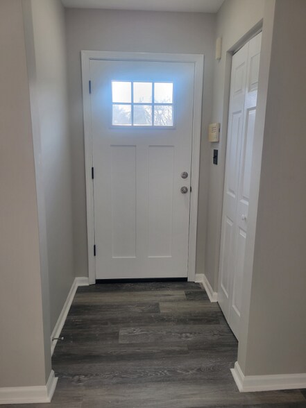 Building Photo - 22 Blairville Rd