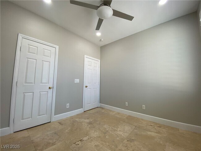 Building Photo - 7956 Skyline View Ct