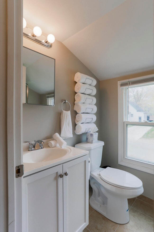 Building Photo - 3153 Lockwood Blvd