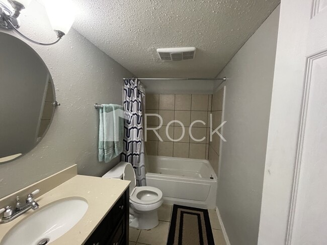 Building Photo - 3 bedroom/2 bathroom home in Moore Schools