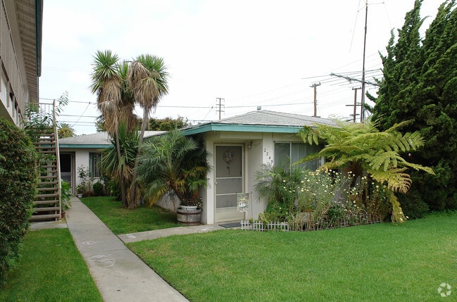 Building Photo - 2241-2245 Pomona Ave