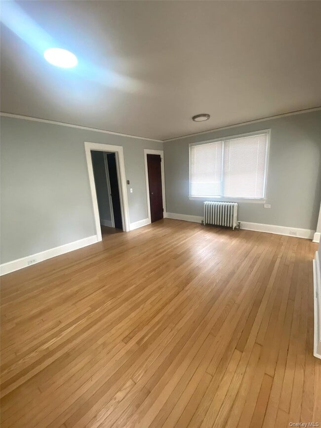 Building Photo - 39 Redmond Ave
