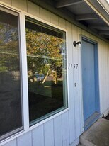 Building Photo - 1157 Picture St