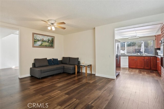 Building Photo - 23850 Vía Jacara