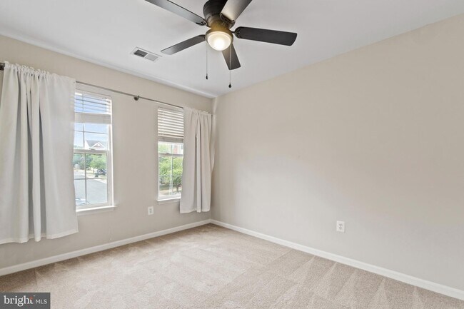 Building Photo - 6720 Emmanuel Ct
