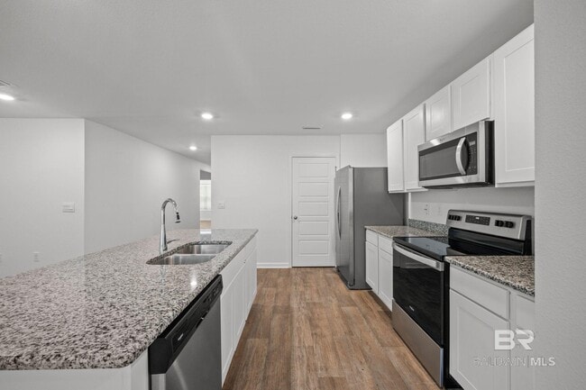 Building Photo - 15133 Forsythia Lp