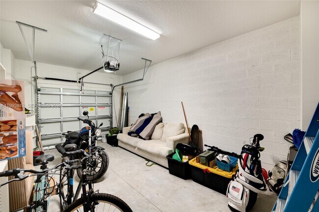 Building Photo - 834 SW 11th Ter