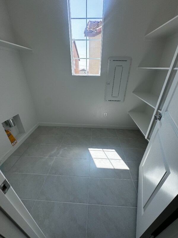 Building Photo - 16185 Lozano St