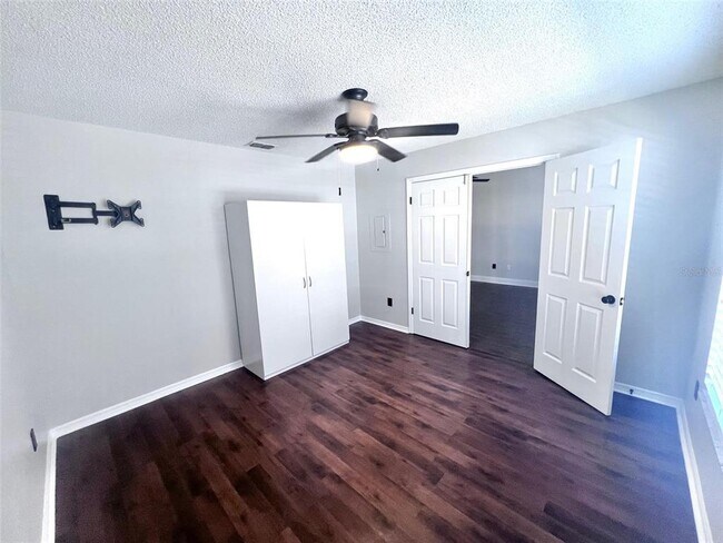 Building Photo - 7828 Hardwick Dr