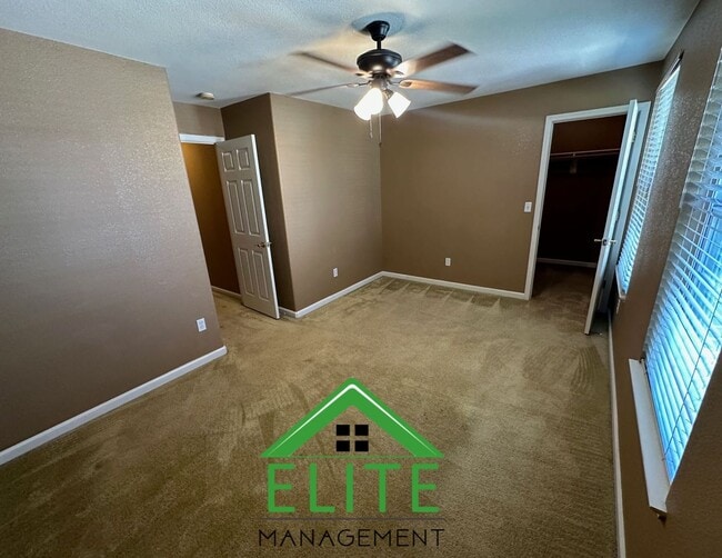Building Photo - Spacious 6-Bedroom Home with Two Master Su...