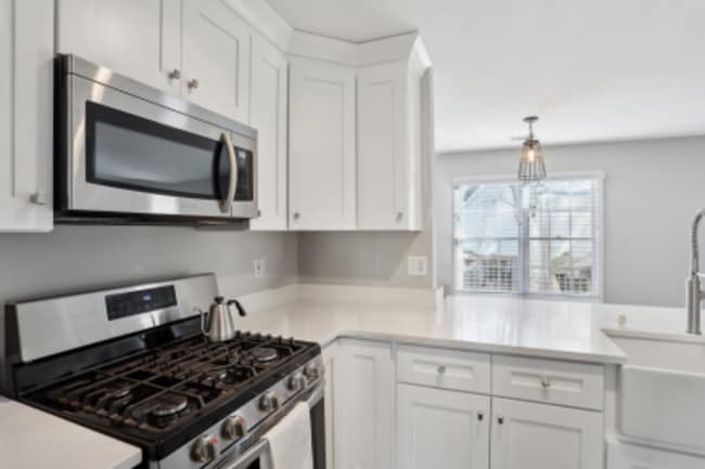 Building Photo - 2058 Drogheda Ln