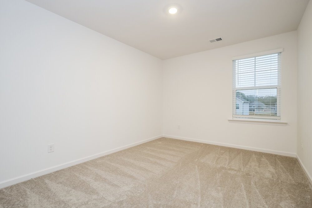 Building Photo - 221 Paisley Wy