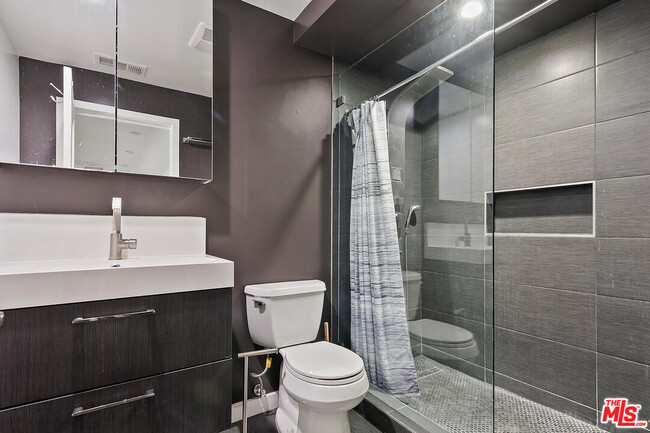 Building Photo - 3729 Reklaw Dr