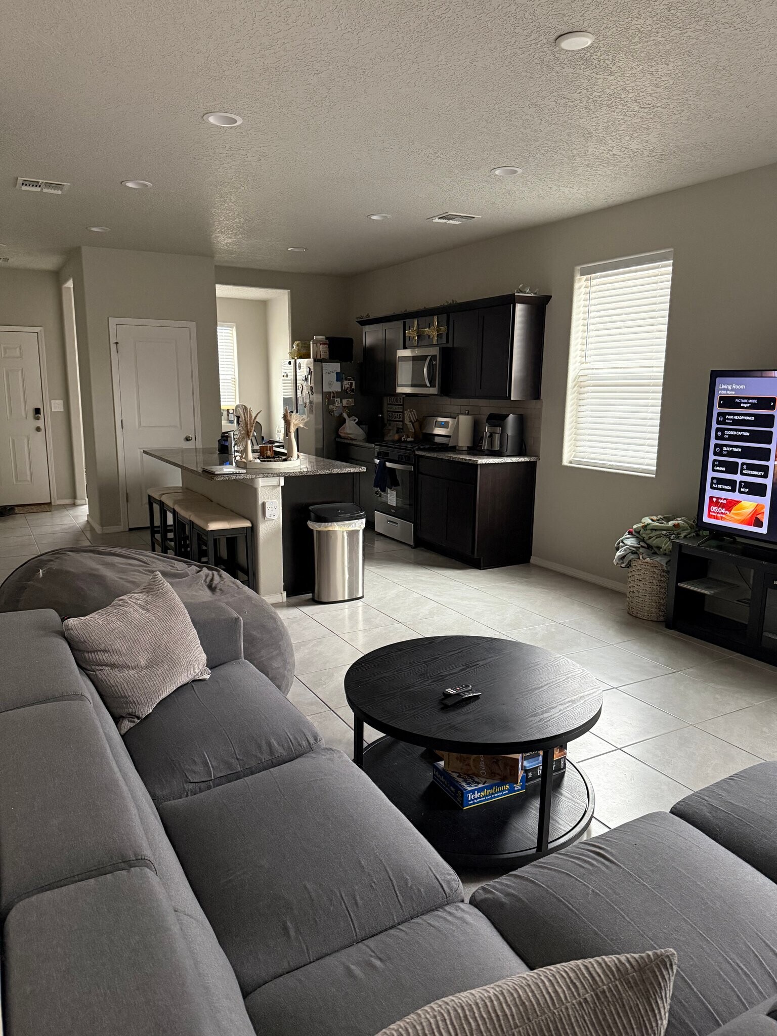 Building Photo - 1987 Tesoro Loop NW