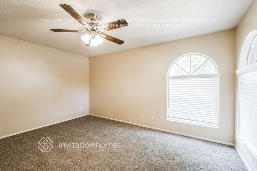 Building Photo - 7441 W Krall St