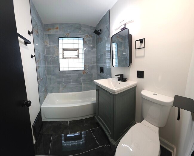 Building Photo - 5251 S Hamlin Ave