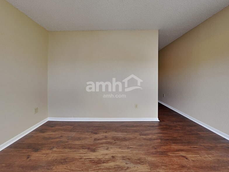 Building Photo - 4323 Autumn Crest Ct