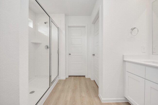 Building Photo - 342 Amy St